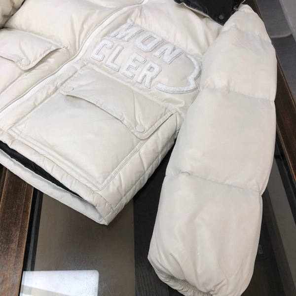 ハイクオリティダウンジャケット素材ディテール